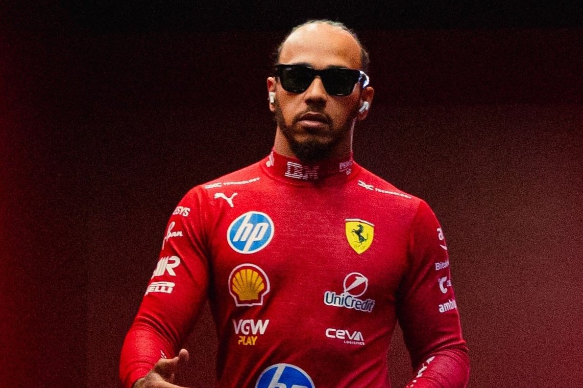  - Hihetetlen: ennyi futamon át nem kapott büntetést Hamilton