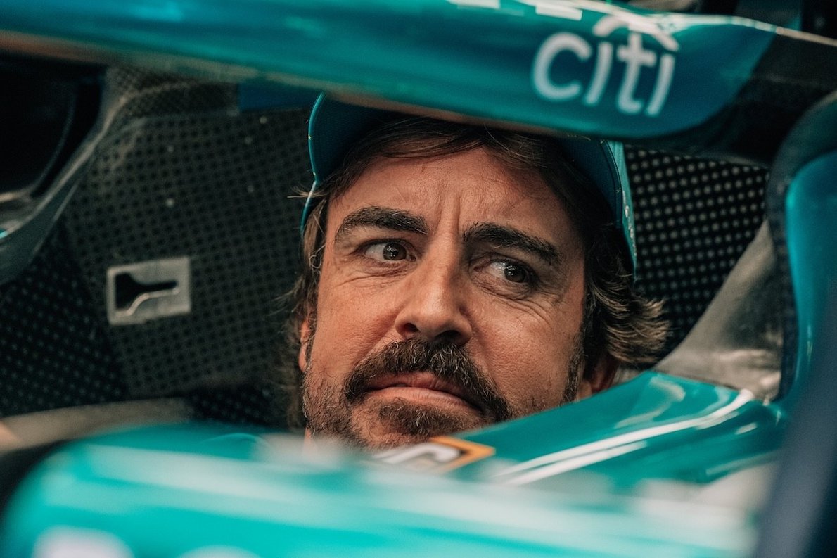  - Alonso elmondta, milyen jellegű hátfájdalom kínozza