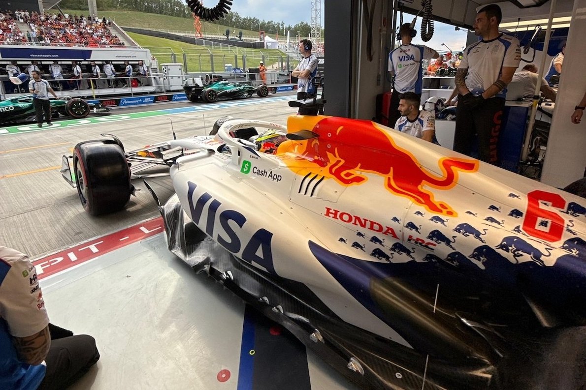  és  - Ezért tűnik jobbnak az idei Racing Bulls, mint a Red Bull!
