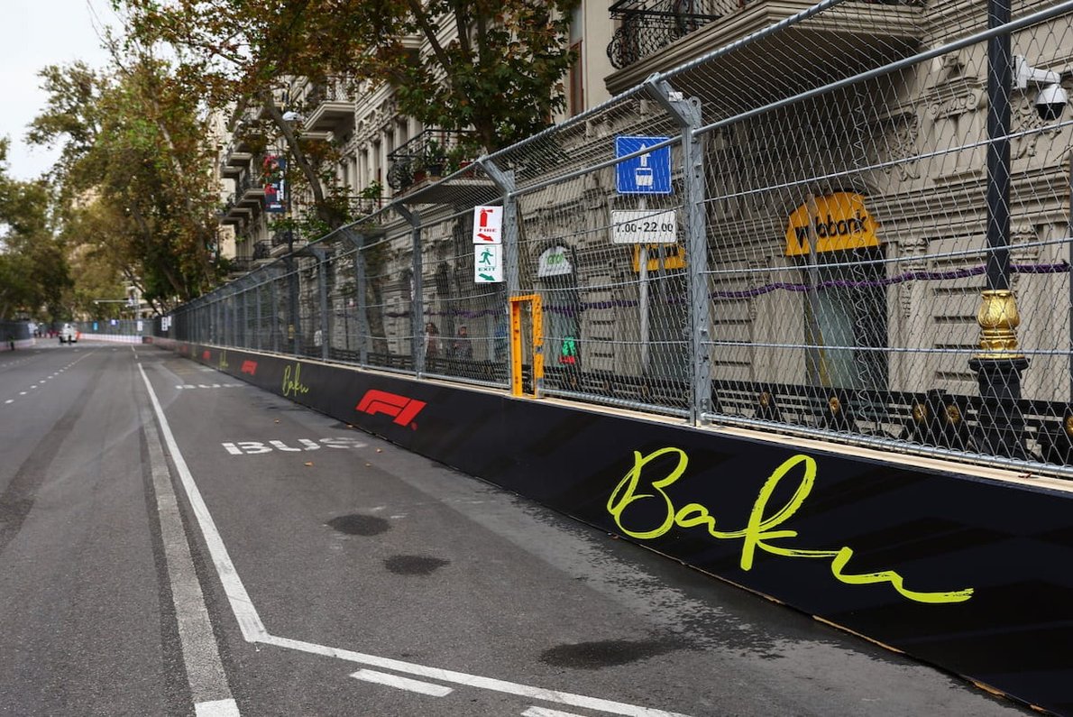  - Kizártak egy versenyzőt az Azeri Nagydíj időmérő edzéséről - hivatalos!