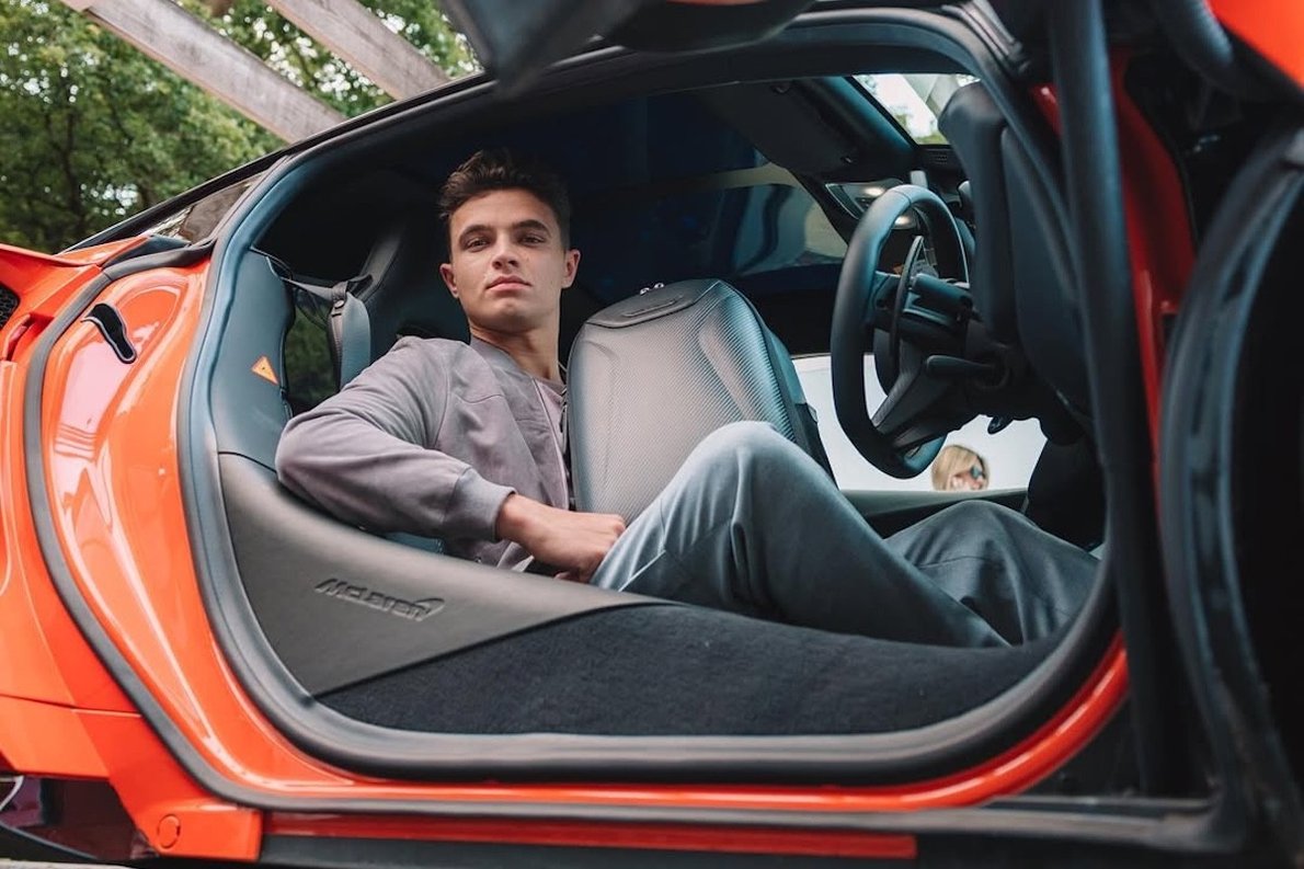  és  - Ilyen autócsodák lapulnak Lando Norris különleges garázsában