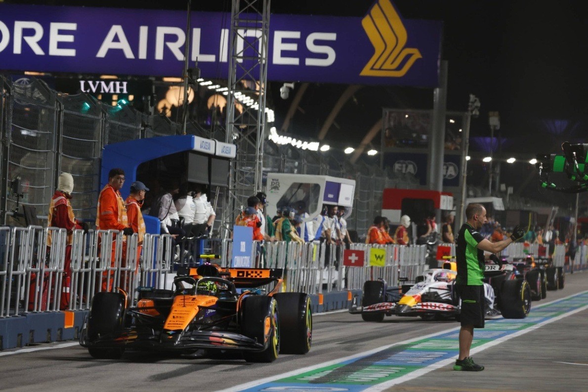 ÉLŐ F1-ES KÖZVETÍTÉS: Szingapúri Nagydíj - Időmérő (LIVE)