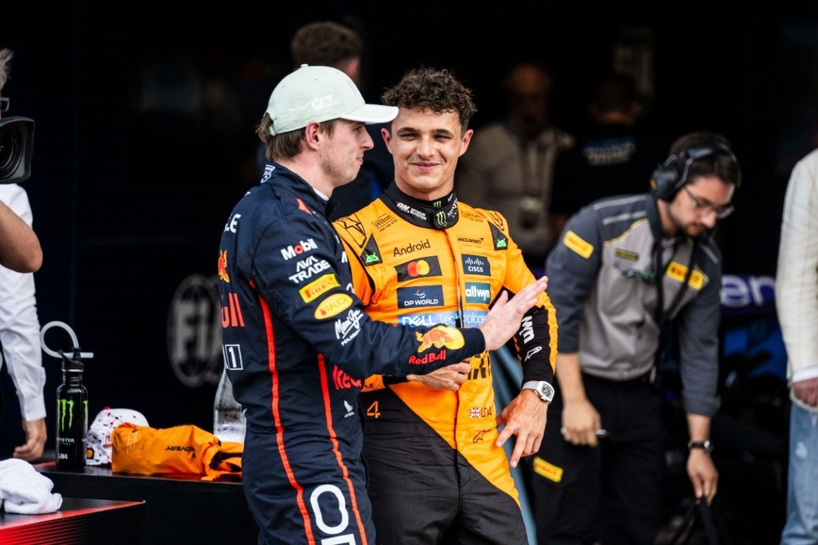  és  - Norris ironikus választ adott Verstappen felzárkózására Szingapúrban