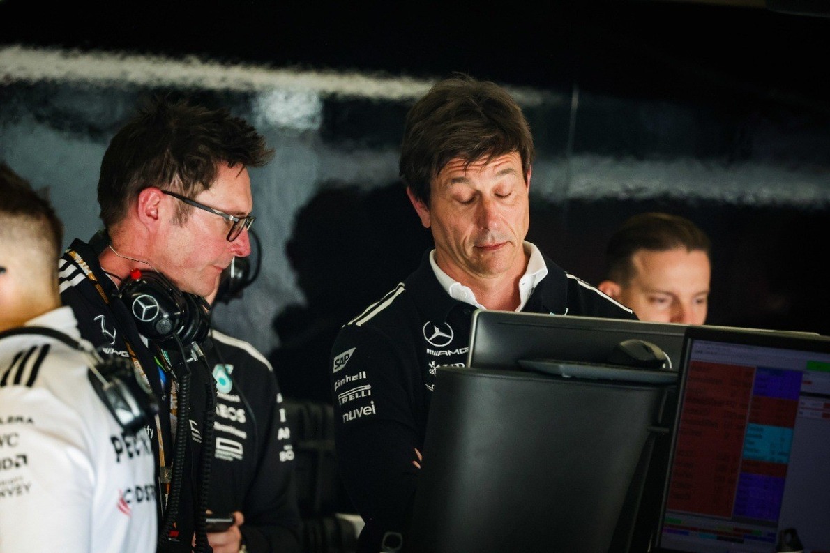  - A szingapúri győzelem ellenére is aggódik a Mercedes