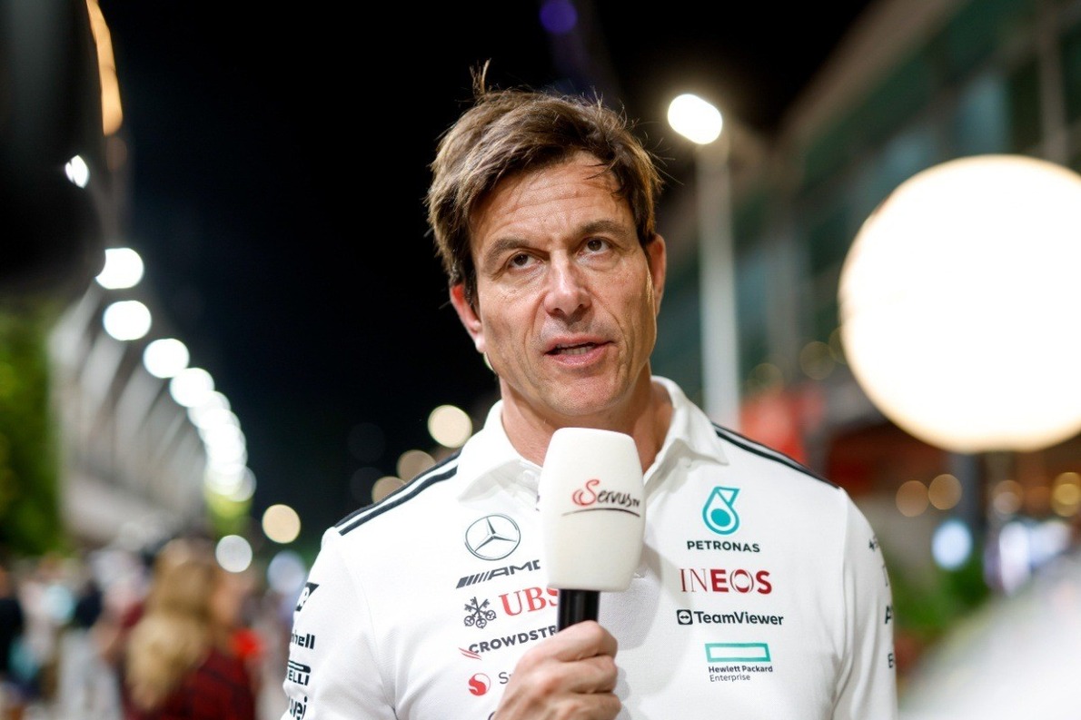  - Wolff: Russell hibátlan szezont fut