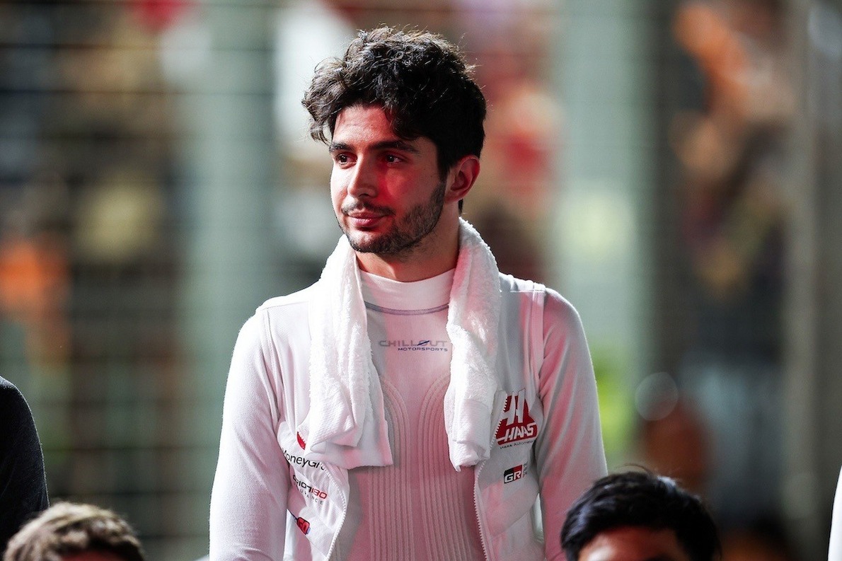  - Őrült rajongó zaklatta Ocon családját – így végződött a történet