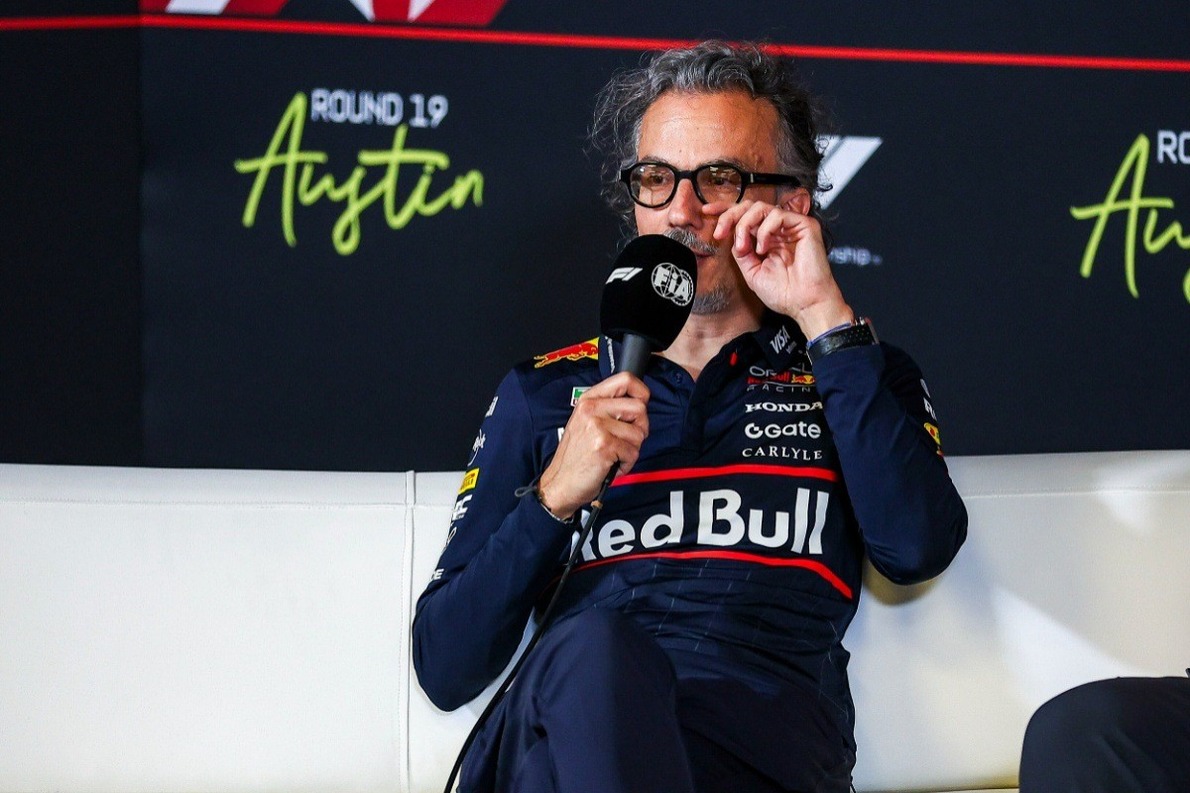  és  - A Red Bull régi taktikával próbálja megtörni a McLarent