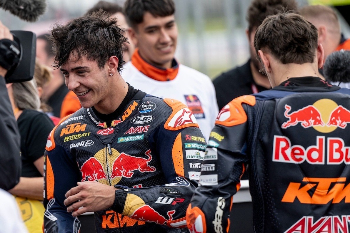 Súlyos baleset a Moto3-ban: Két versenyzőt is helikopterrel kellett kórházba szállítani