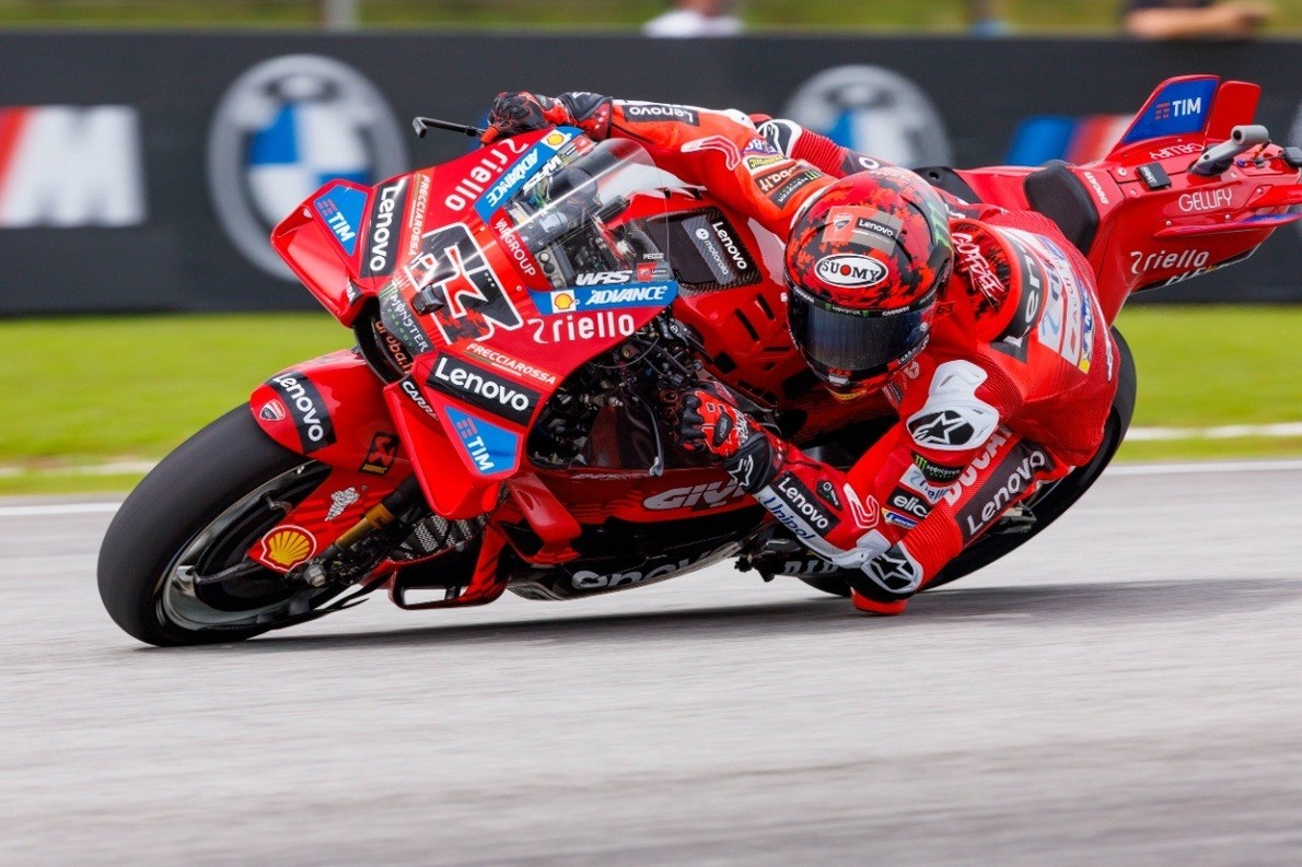  - Bagnaia parádés győzelme a maláj sprintfutamon, Acosta utólag dobogós