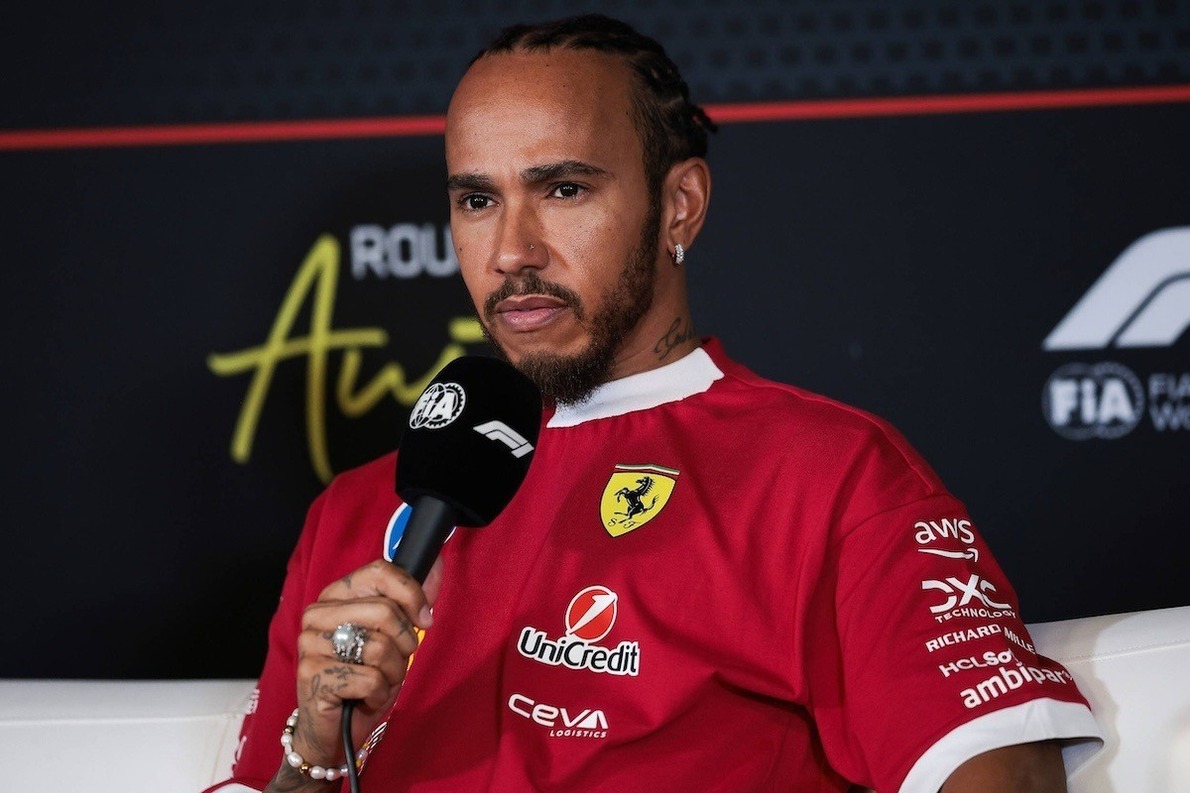  - Hamilton szerint káros pletykák röppentek fel Horner és a Ferrari kapcsolatáról