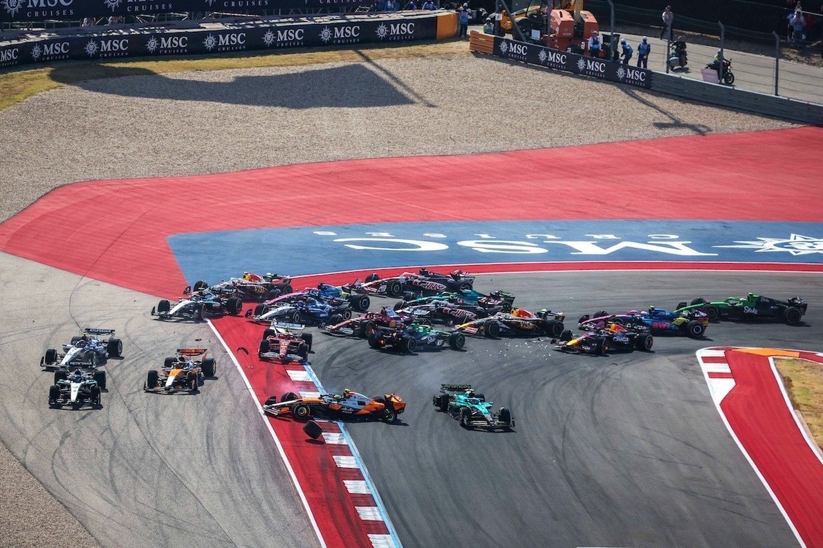  és  - "Piastri csak magával foglalkozott, semmi más nem érdekelte" - komoly kritikát kapott az ausztrál