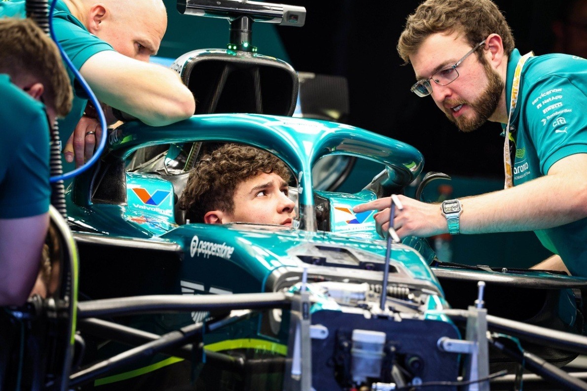  - Jak Crawford ismét F1-es autóba ülhet az Abu-dzabi Nagydíjon