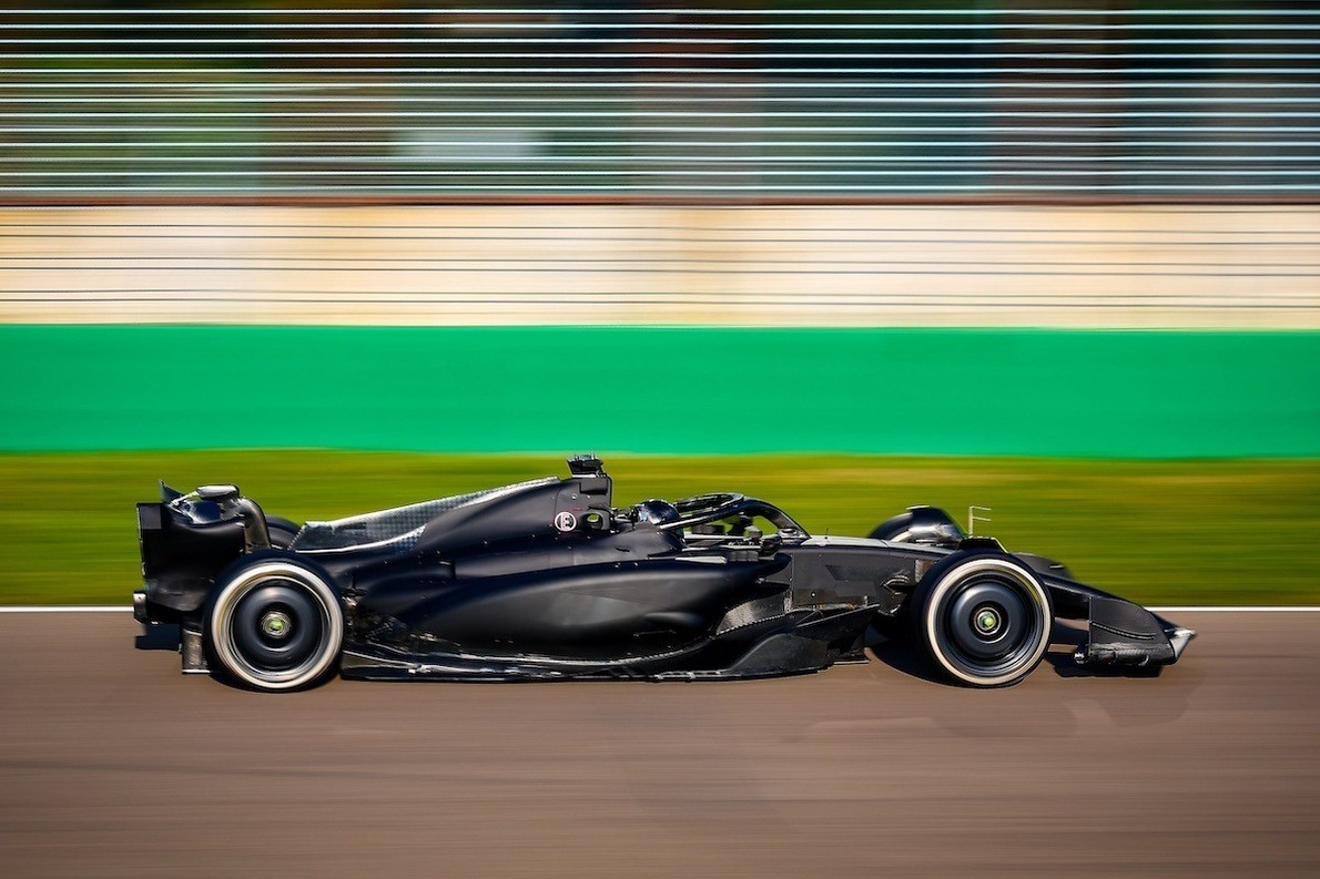  és  - 900 kilométer és egy megpördülés – Kemény napokat zárt Perez Imolában