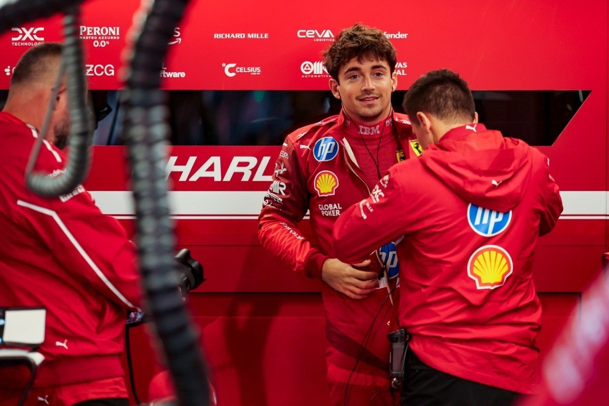  - Leclerc elégedett a Ferrari tempójával Las Vegasban