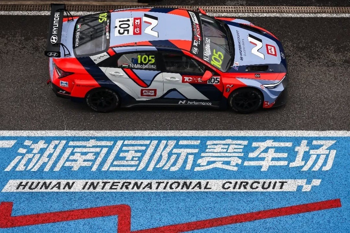 TCR World Tour: Dobogóval kezdett Michelisz Kínában!