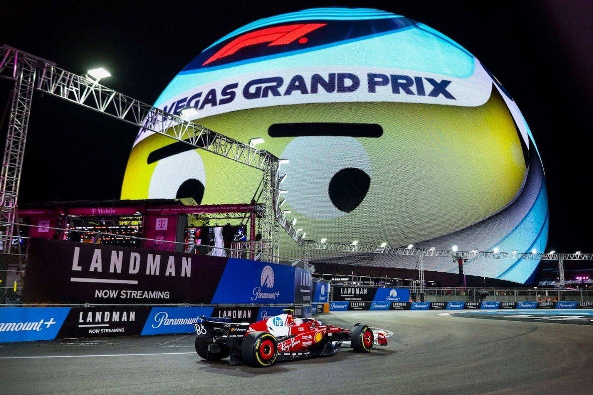 Újabb aknafedél bénította meg a Las Vegas-i második szabadedzést