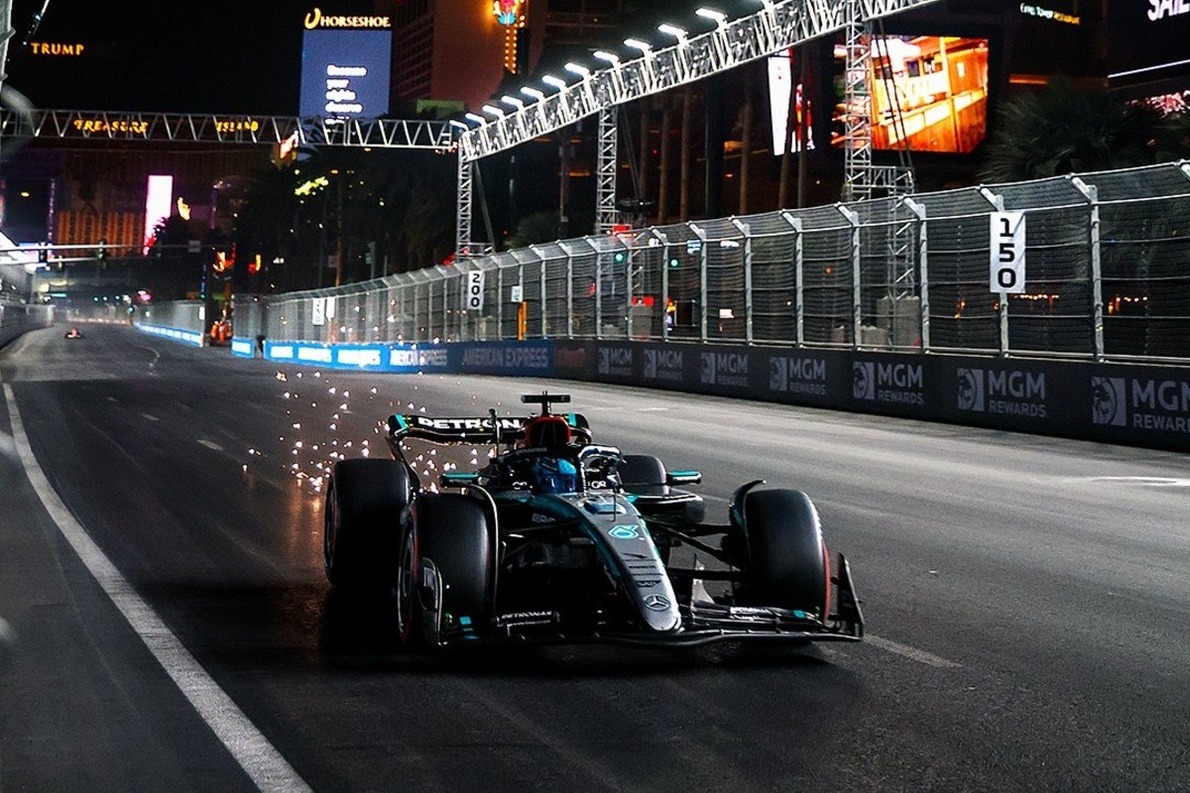 Hirtelen vihar csapott le Las Vegasra, veszélybe került az F1 rajtja