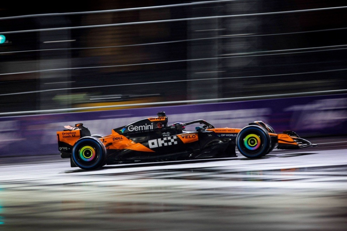 és - A McLarent már Brazíliában is gyanúsnak találhatták a szabálytalan hasmagasság miatt