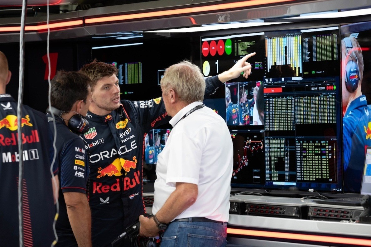 - Helmut Marko szerint van egy dolog, ami "igazán elképesztő" Max Verstappennel kapcsolatban