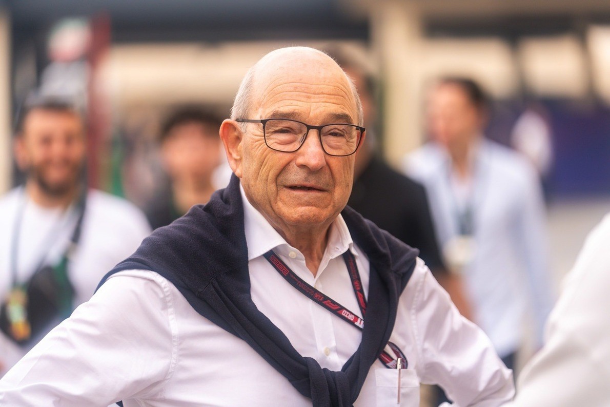  - A búcsúzó Sauber alapítója meglepő információt osztott meg Hamilton kapcsán