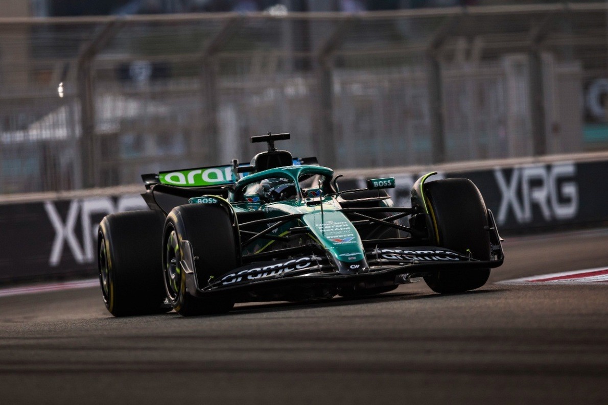  és  - Az FIA komoly bírsággal sújtotta az Aston Martint!