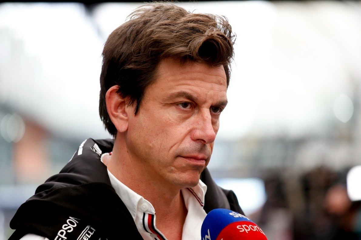  és  - Toto Wolff meglepő hasonlattal állt elő Michael Masi kapcsán, de Horner is megkapta a magáét