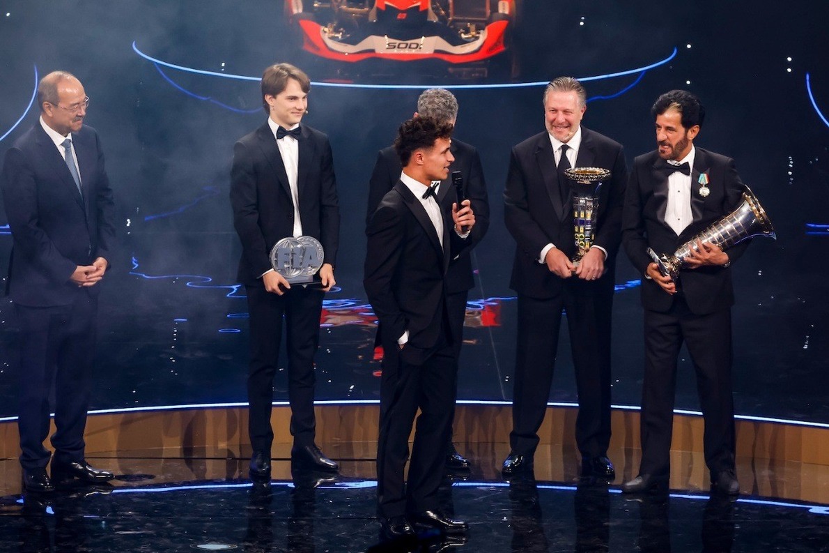  - Lando Norris az FIA-gálán kapott 10 ezer dolláros büntetést az elnöktől (videó)