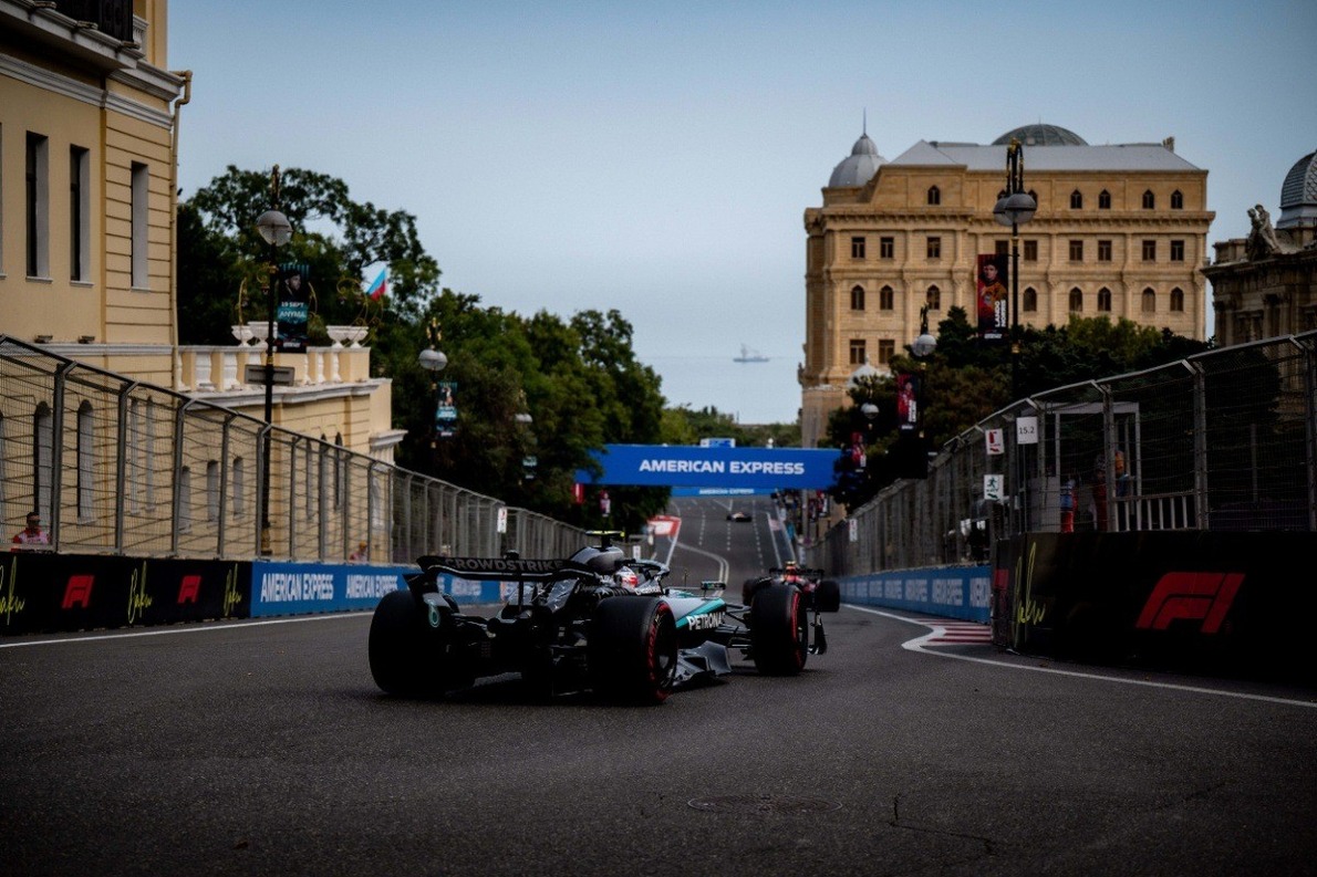  és  - Szabályszegés miatt vizsgálják a Mercedes versenyzőjét - hivatalos!