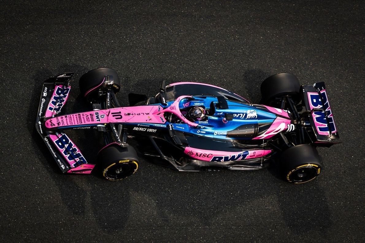  és  - Újabb F1-es csapat a pályán – az Alpine is bejáratta az első Mercedes-motoros autóját (videó)