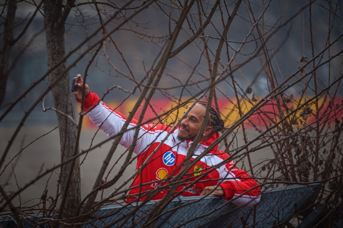  és  - A McLarentől érkezhet Hamilton új versenymérnöke?