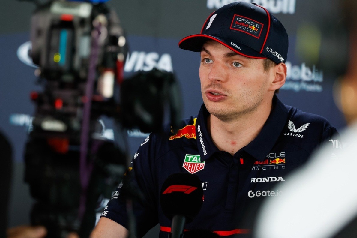 és - Verstappen szerint egy F1-es csapatnál hamarosan felszínre kerülhetnek a problémák