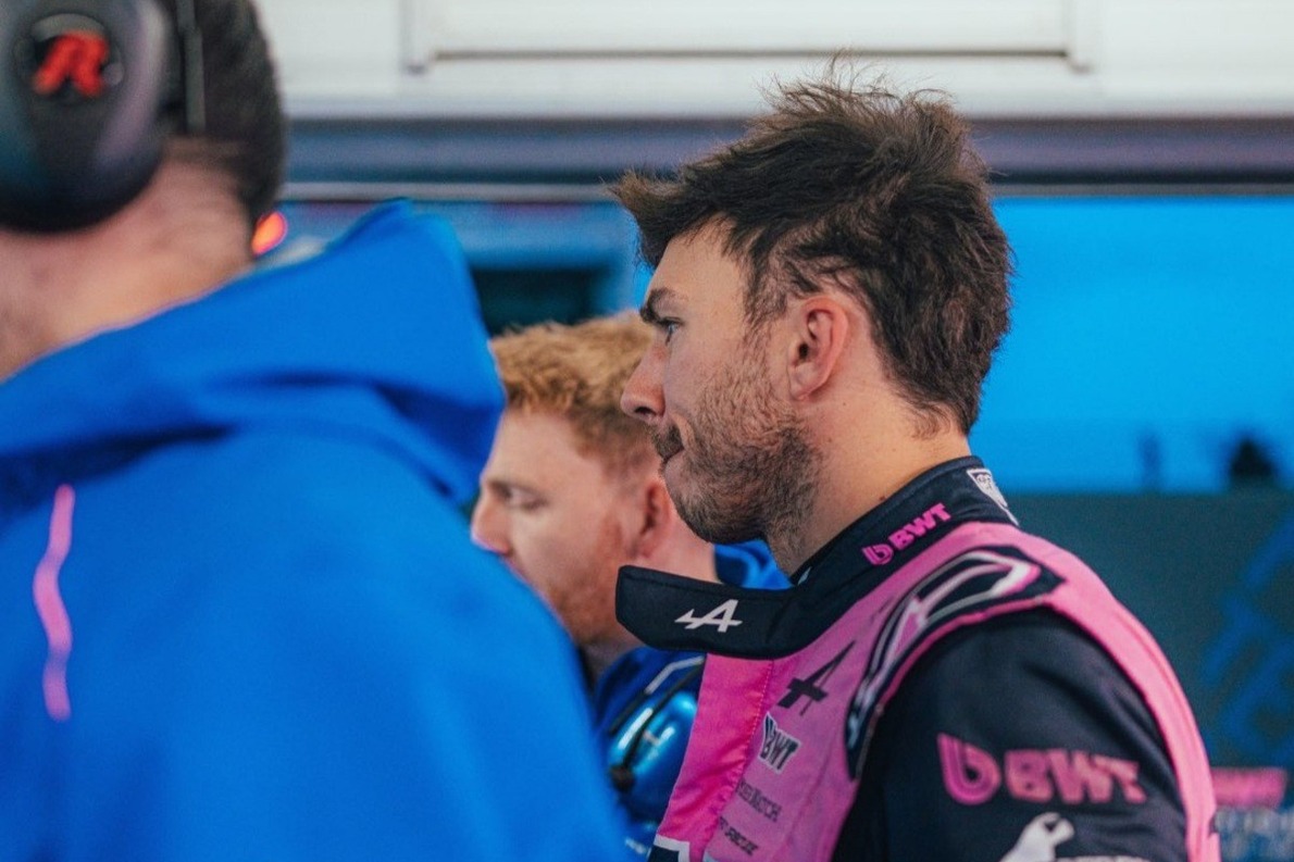 és - Pierre Gasly befektetőként csatlakozik Steiner MotoGP-csapatához