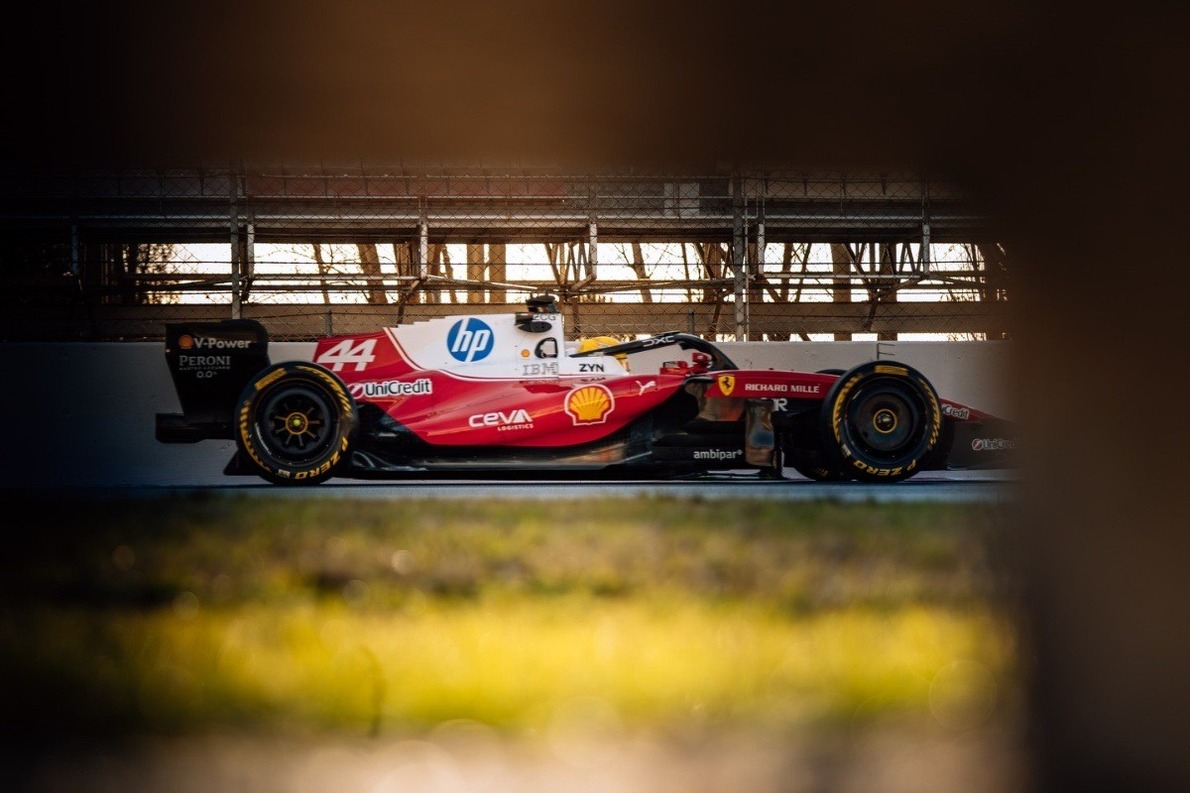 Rákapcsolt a Ferrari Barcelonában, de az Aston Martin és Alonso is megindult - összefoglaló