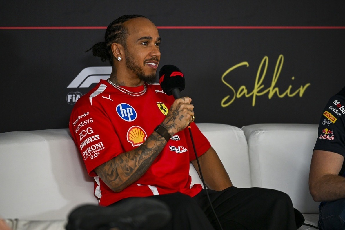 - A korábbi pilóta nem érti, Hamilton miért „egyedül” csatlakozott a Ferrarihoz