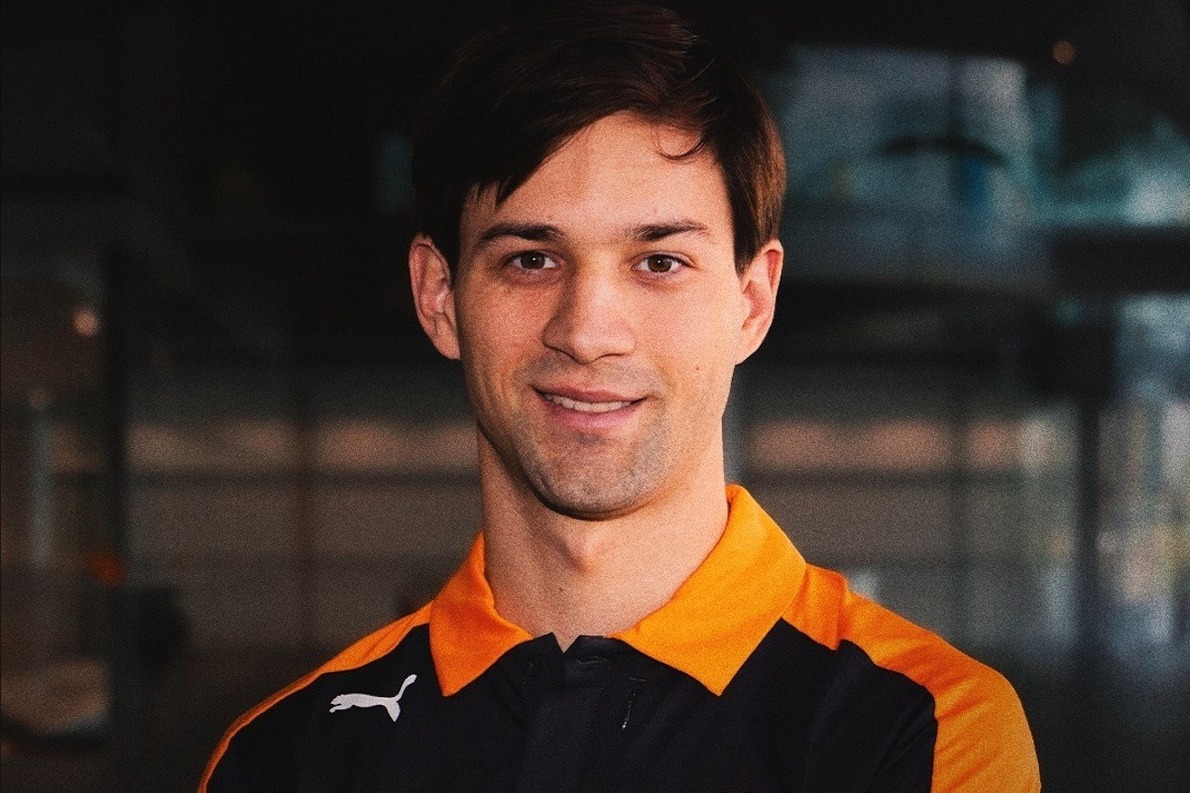 Korábbi bajnokkal erősített a McLaren!