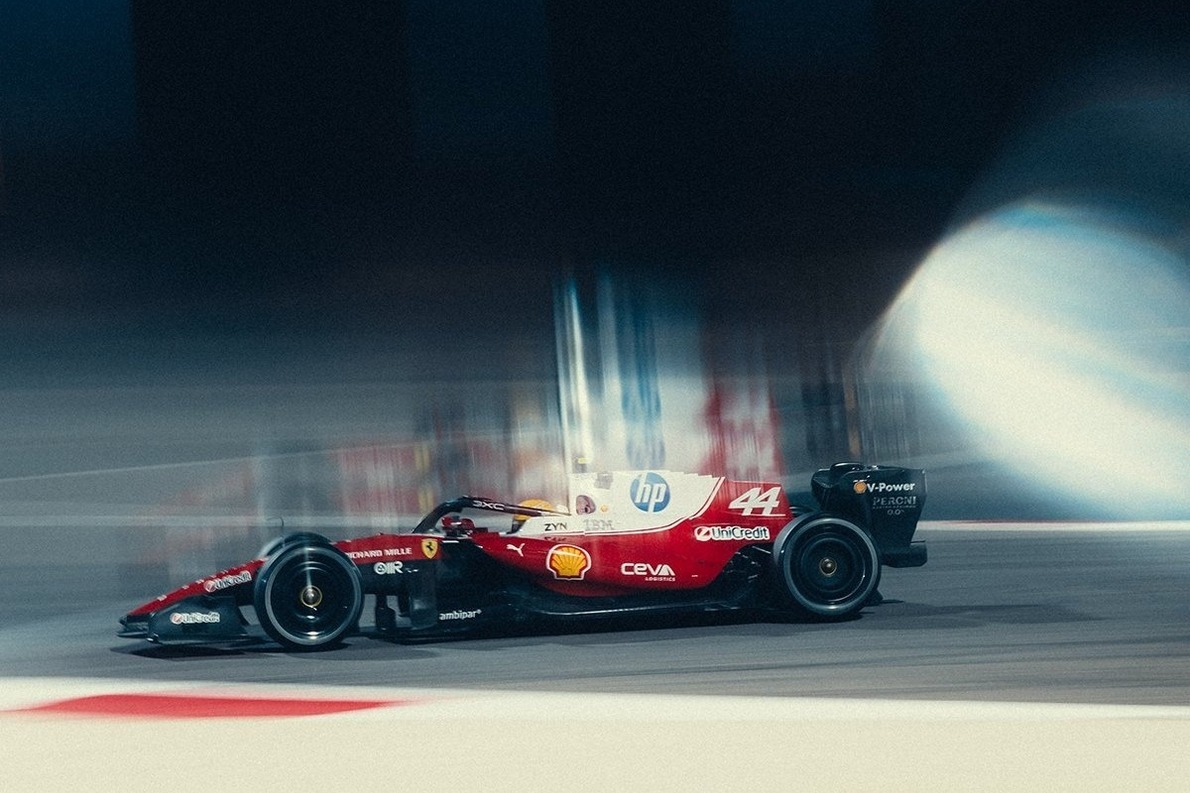 és - Hatalmas blöfföt sejtet a Ferrari bahreini tempója a szezonrajt előtt?