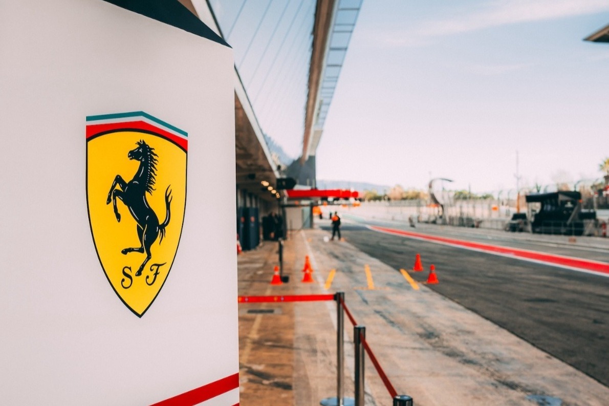 Újabb kulcsember érkezik a Red Bull-családból a Ferrarihoz