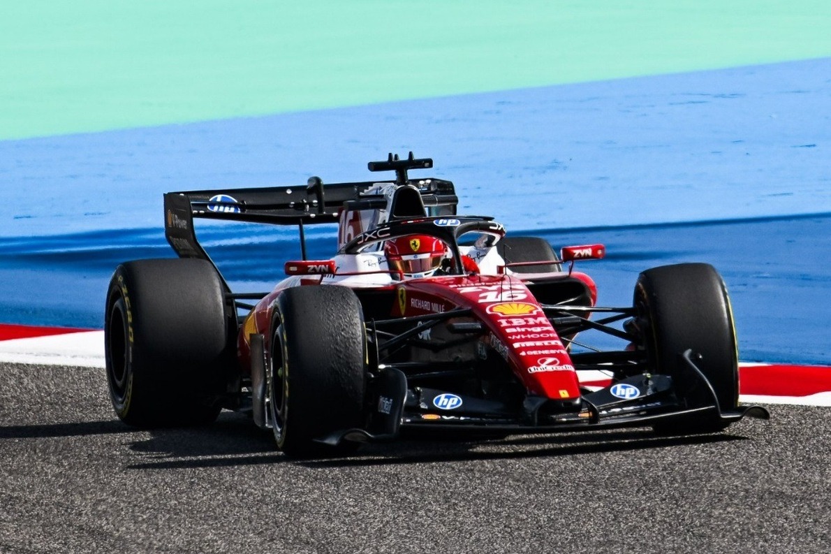  és  - Trükkös technikai megoldáson dolgozik a Ferrari a színfalak mögött