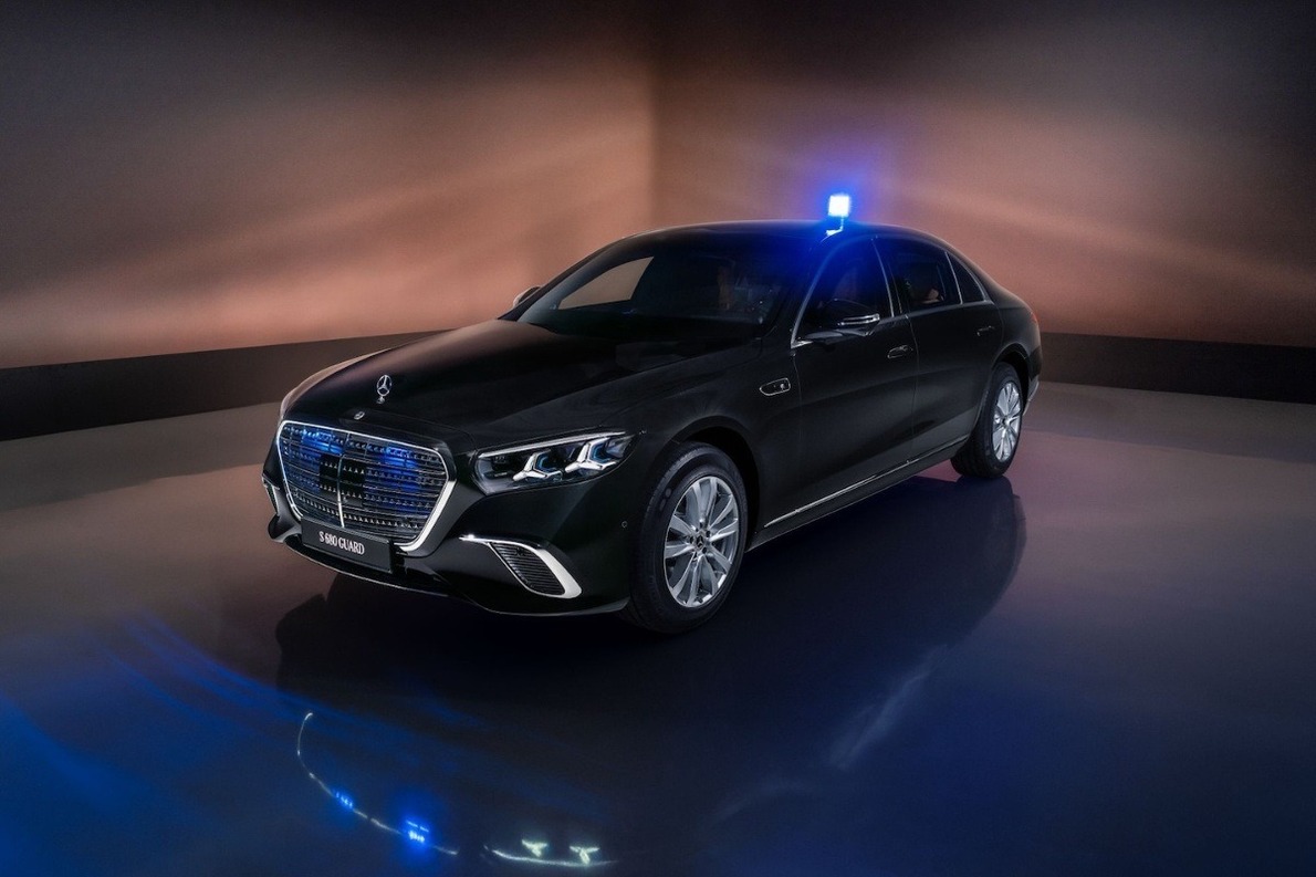 V12-es motorral és VR10-es védelemmel érkezik a Mercedes új páncélozott S-osztálya