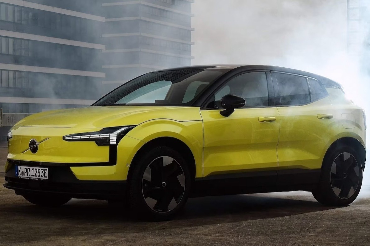 Közel 200 millió dolláros pofonba szaladt bele a Volvo az elektromos sikermodellel