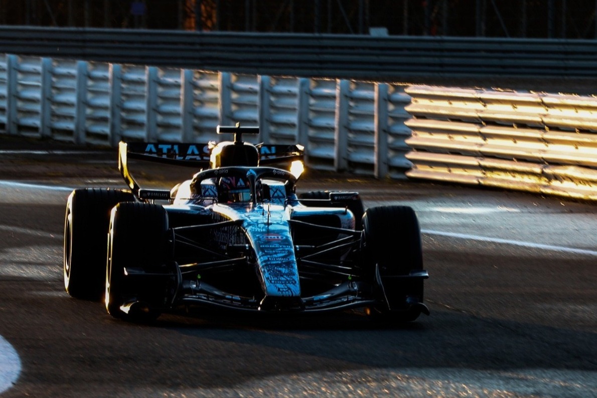  - Itt a meglepetés: Pályára vitte a Williams a 2026-os FW48-at Silverstone-ban!