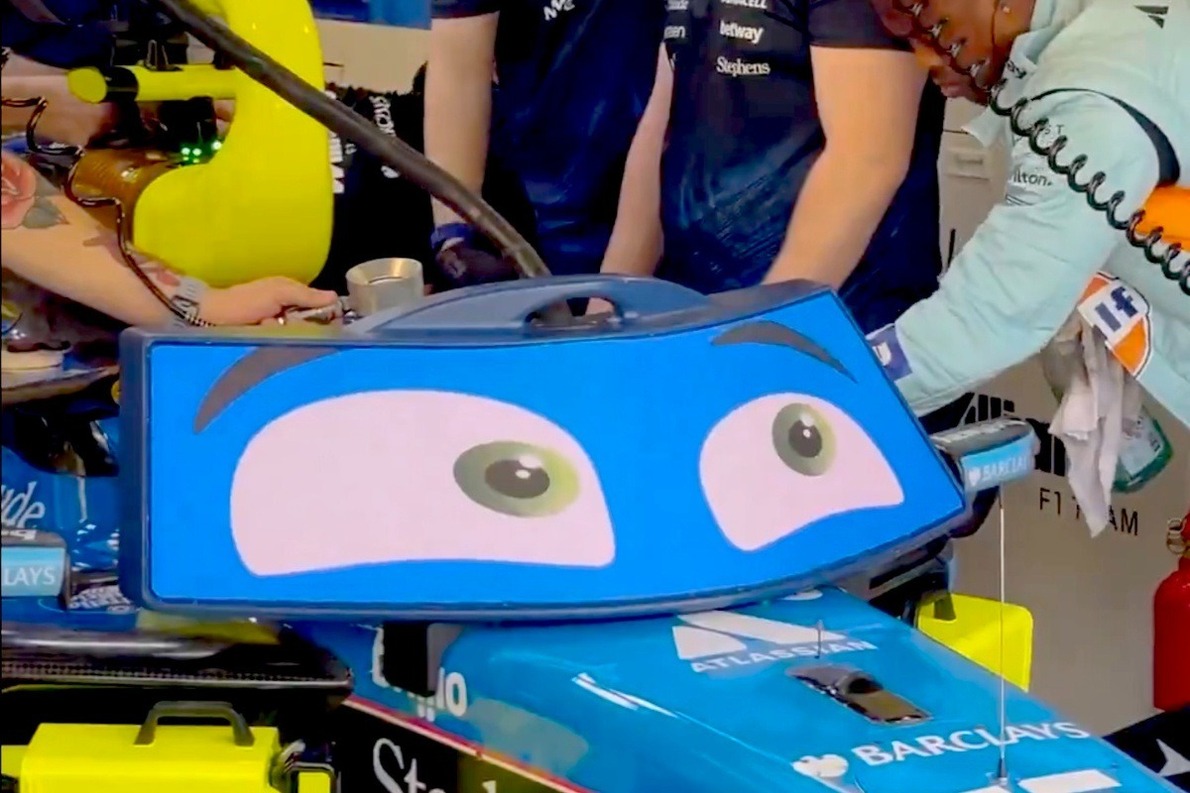 Meglepő újítással érkezett a Williams Bahreinbe