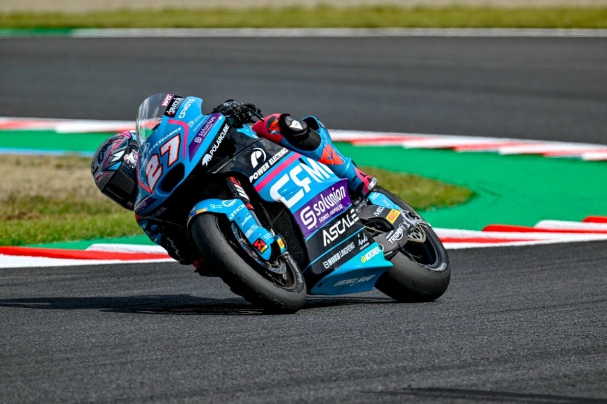 Holgado drámai csatában húzta be a Brazil Nagydíjat a Moto2-ben