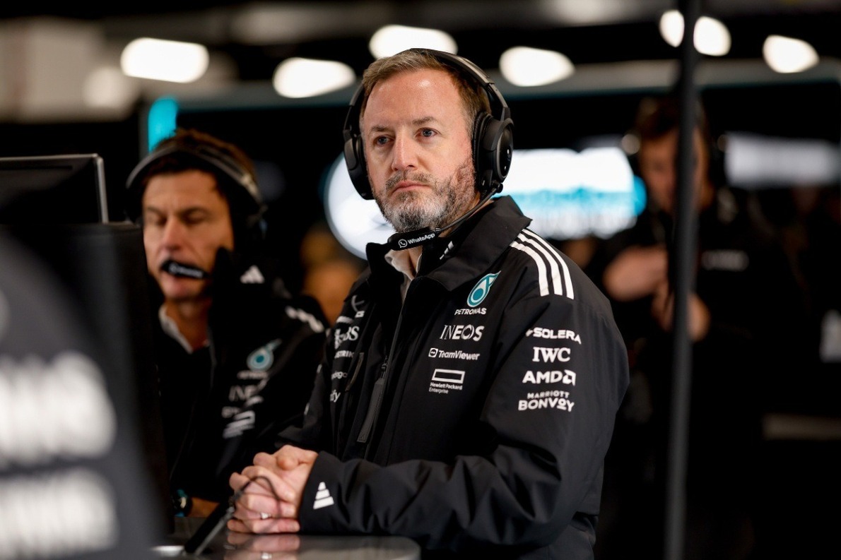 Fontos bejelentést tett a Mercedes a vezetőséget érintő változásokról