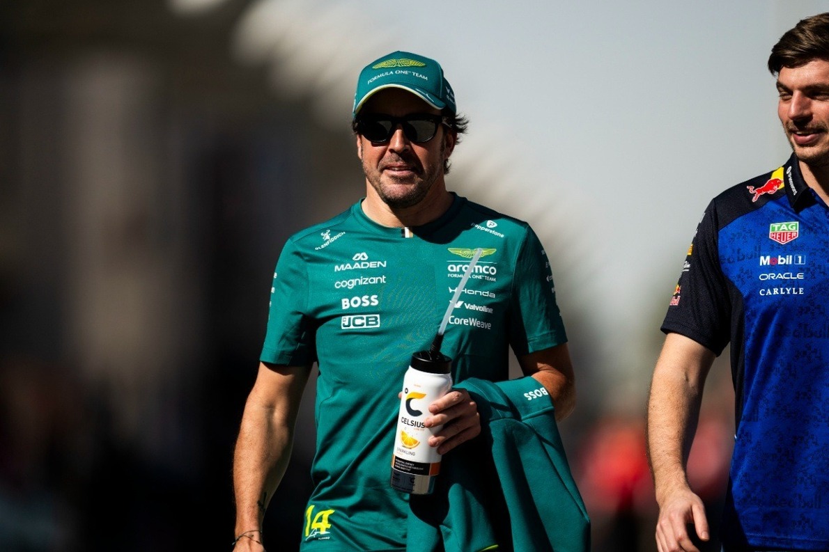  és  - Alonso poénja vitte a show-t az F1 videójában: „Minden évben megpróbálom eltörölni”