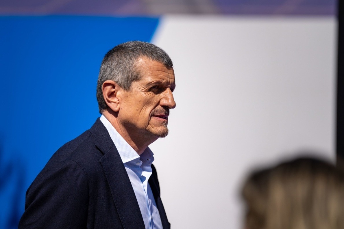  - Steiner odaszúrt a Red Bullnak