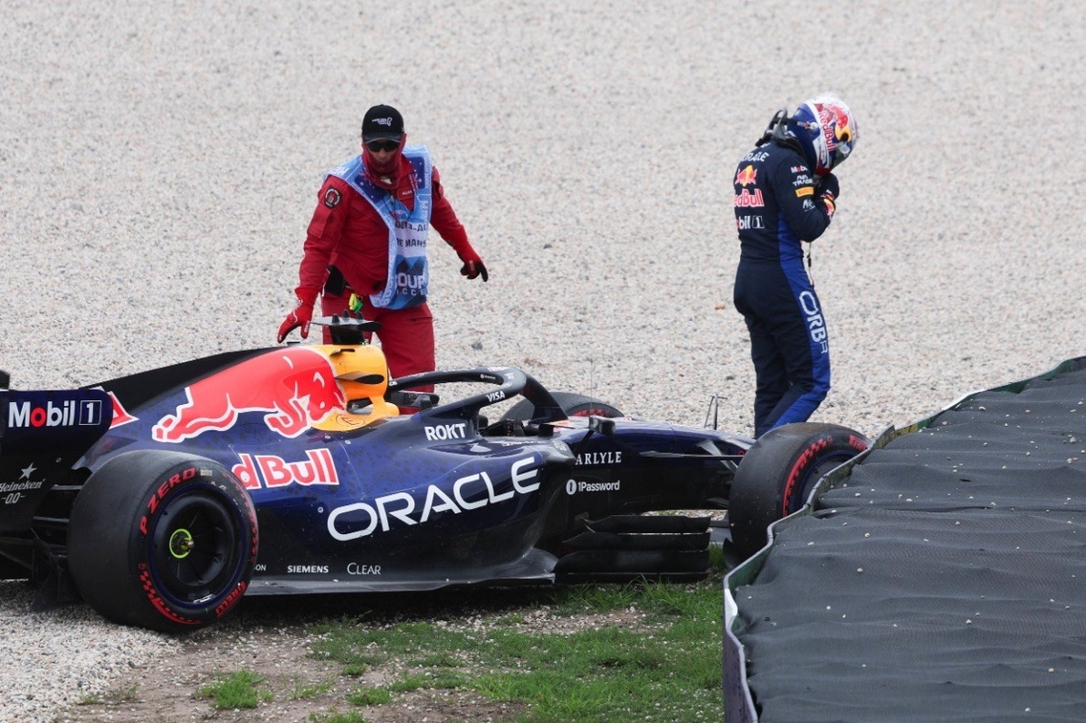  és  - Verstappen a szabályokat kritizálta az Ausztrál Nagydíj időmérője után