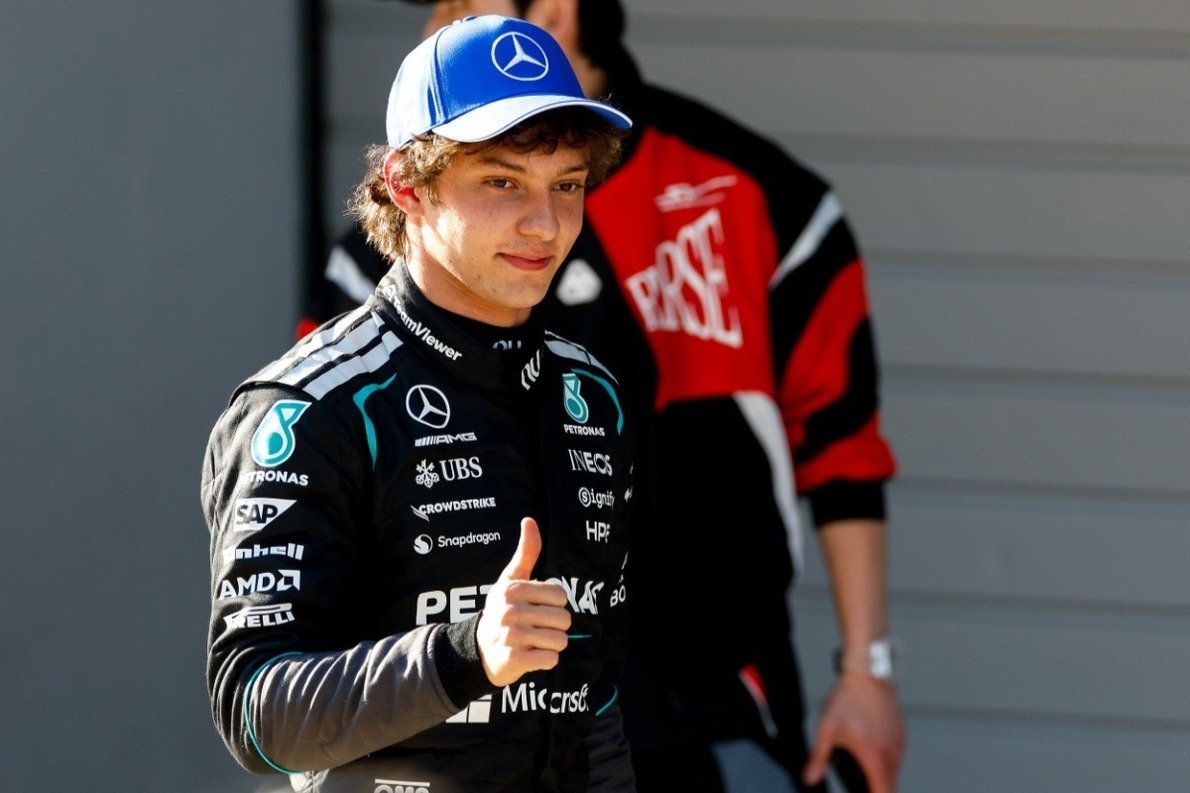  és  - Verstappen dicsérte Antonellit a Kínai Nagydíj után