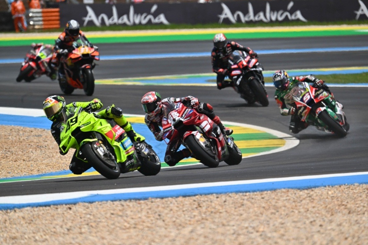 és - Versenyzői reakciók a brazil pályahibára a MotoGP-ben