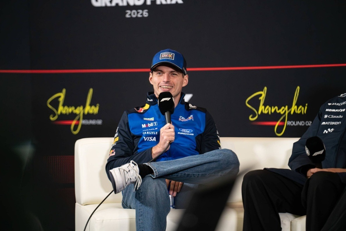  - Verstappen Kínában poénkodott: szimulátor helyett már Mario Karttal készül?